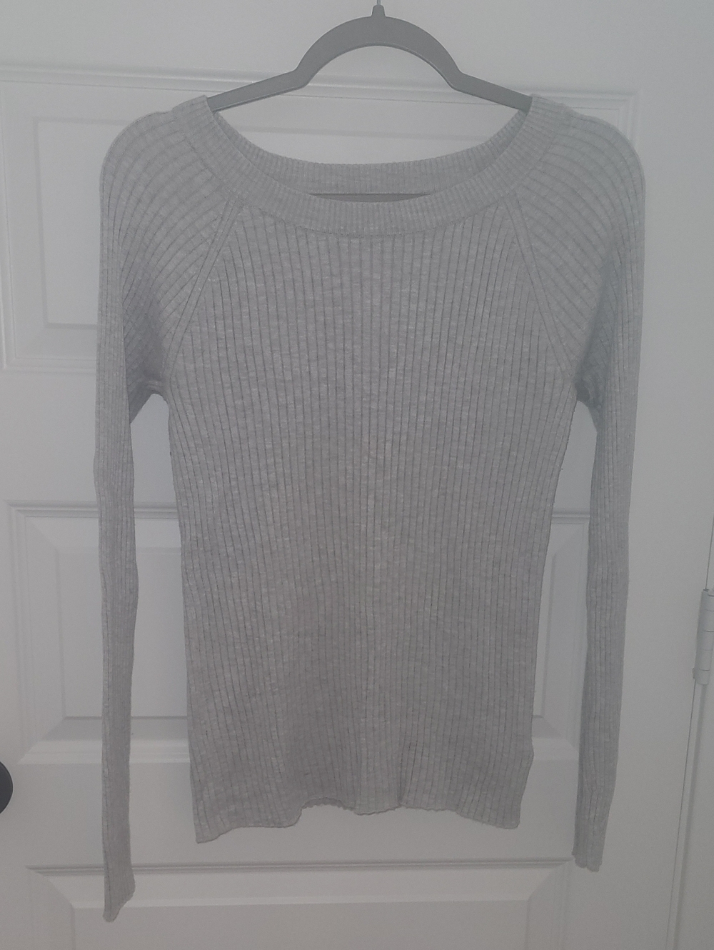 Express Light Or Heather Gray Ribbed Crewneck Pullover Sweater  Large